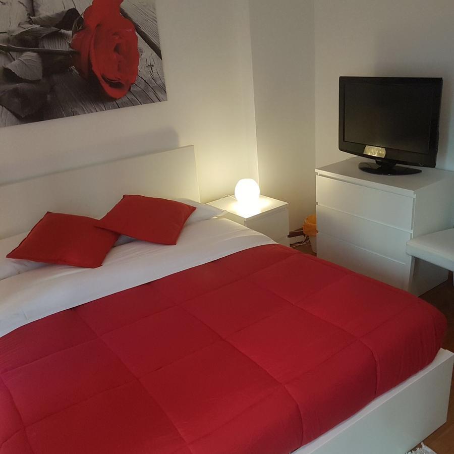 Apartment De Rossi Bari Exterior photo
