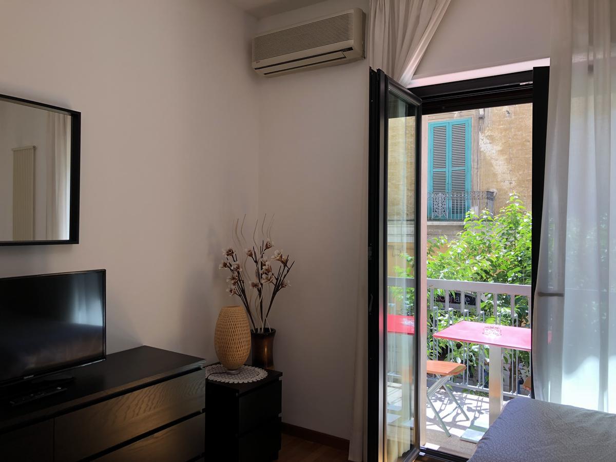 Apartment De Rossi Bari Exterior photo